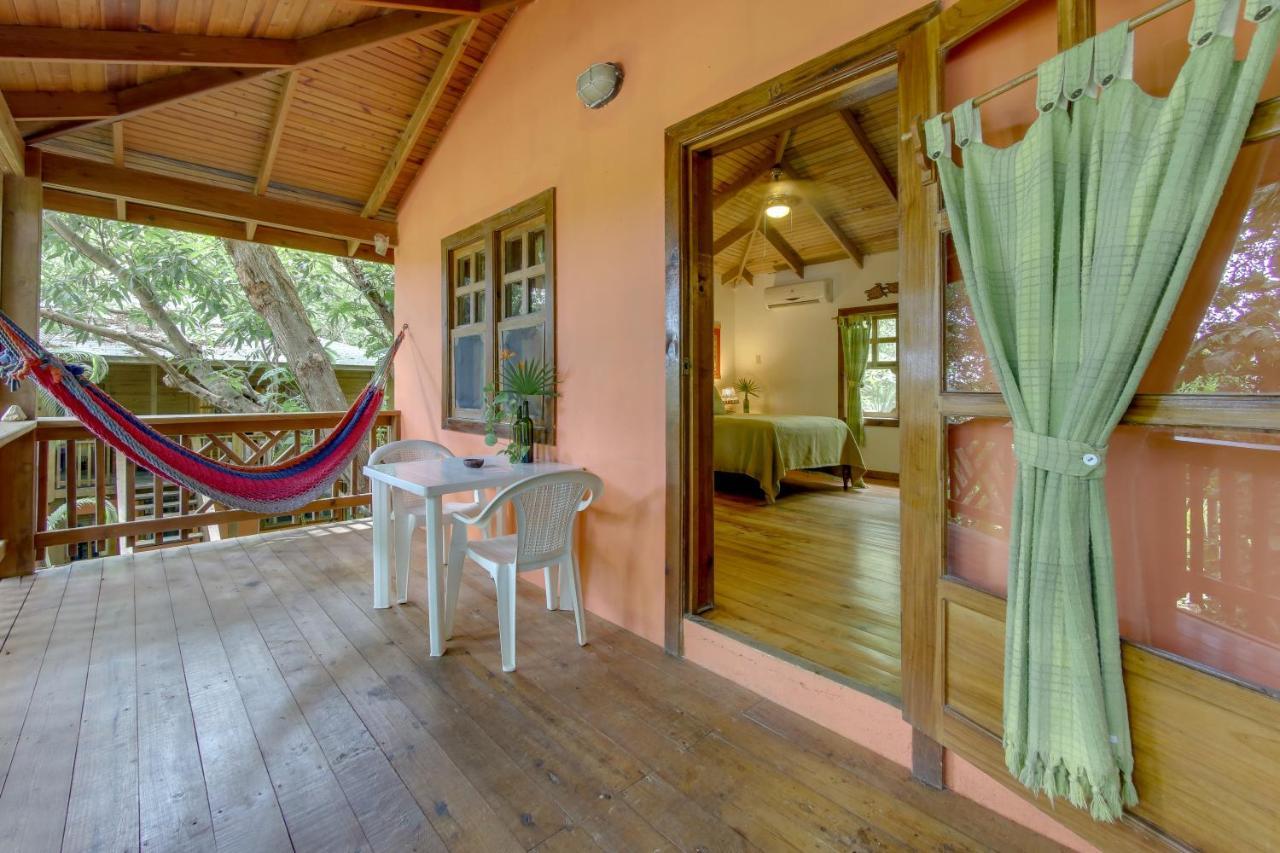Posada Arco Iris, ウェスト・エンド エクステリア 写真